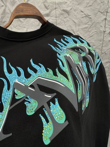 Apparel — TGklyfX7Q4XQ view 6