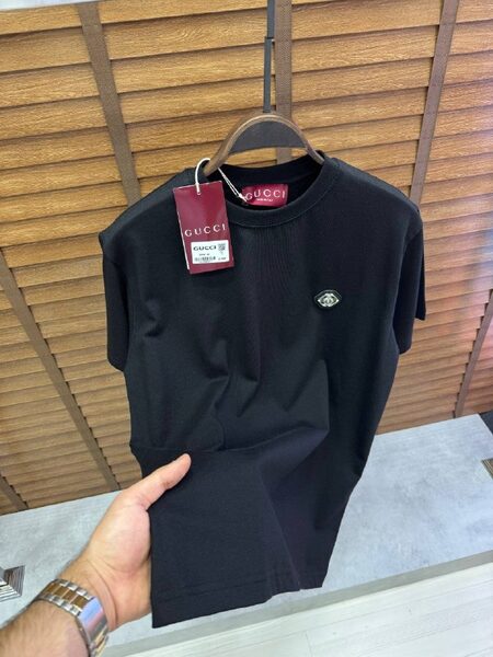 Apparel — TGkow-ekdmJd view 5
