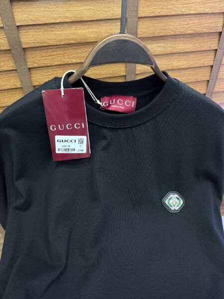 Apparel — TGkow-ekdmJd view 6