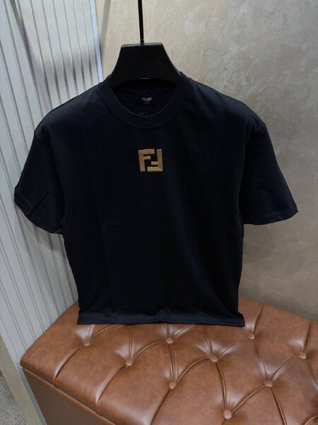 Apparel — TGkp0CO8QdPI view 3