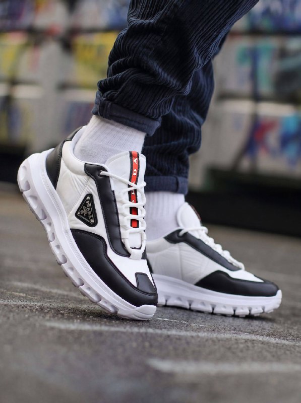 Men's Sneakers — TGkuZBx7lKMe view