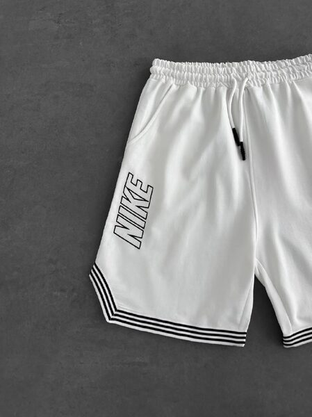 Apparel — TGl0qNxy2YqQ view 2