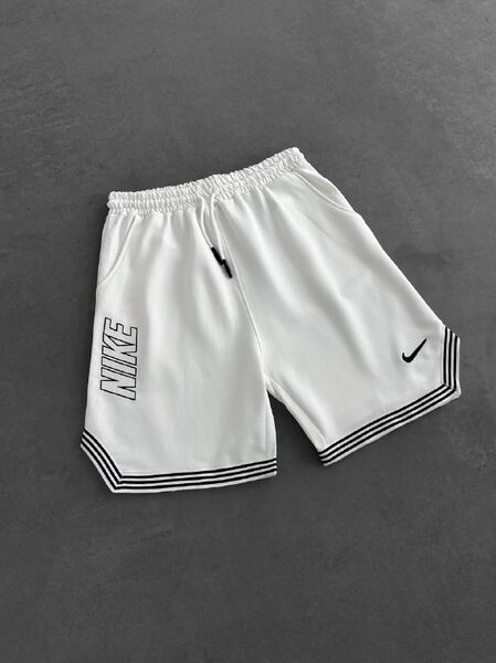 Apparel — TGl0qNxy2YqQ view 3