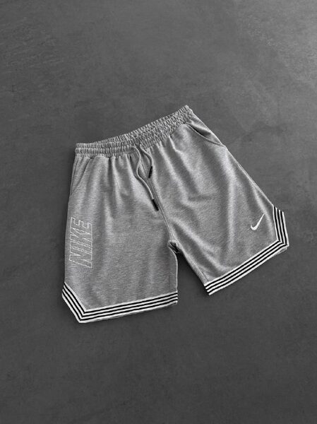Apparel — TGl0qNxy2YqQ view 8