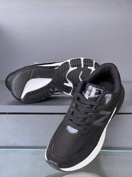 Men's Sneakers — TGl0wNjcUEcm view 4