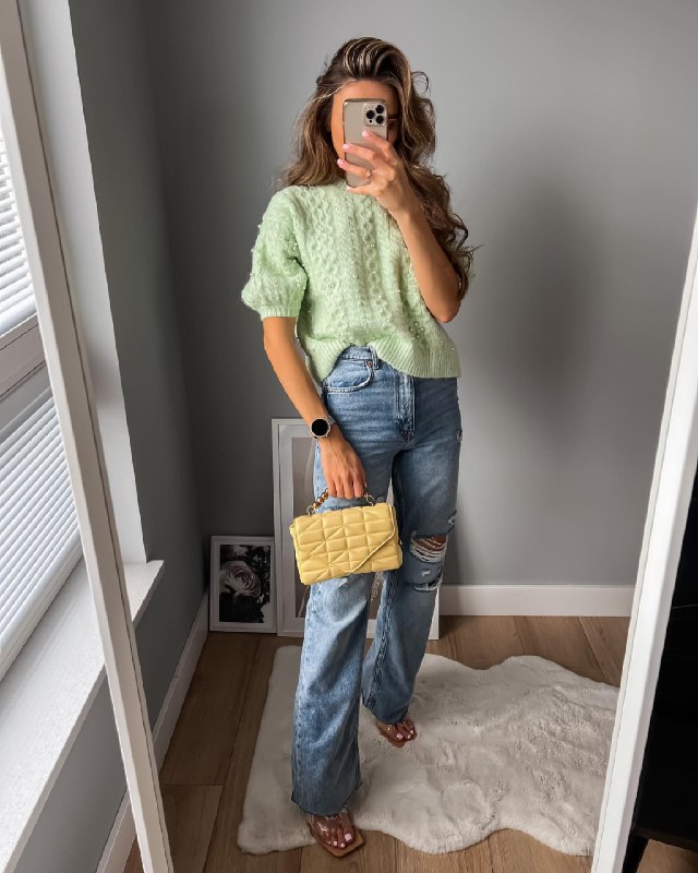 Apparel — TGl2pUcMswSj view