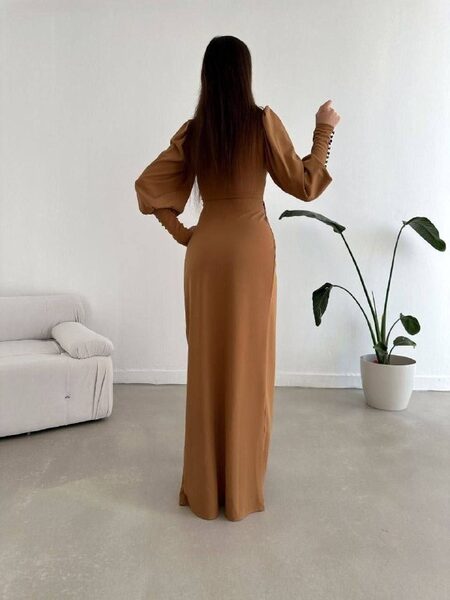 Apparel — TGl4oXBRQnBt view 3