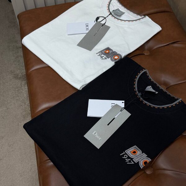 Apparel — TGlPcra66dLD