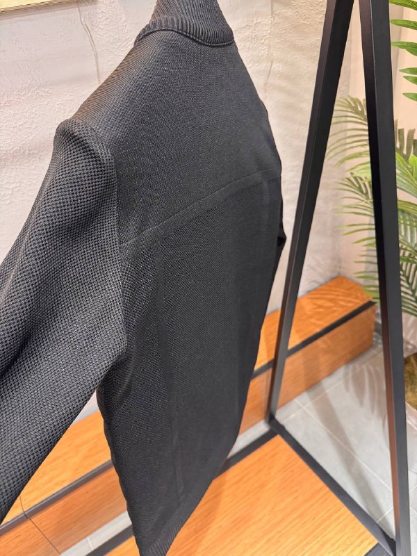 Apparel — TGlSjwzhj_iI view