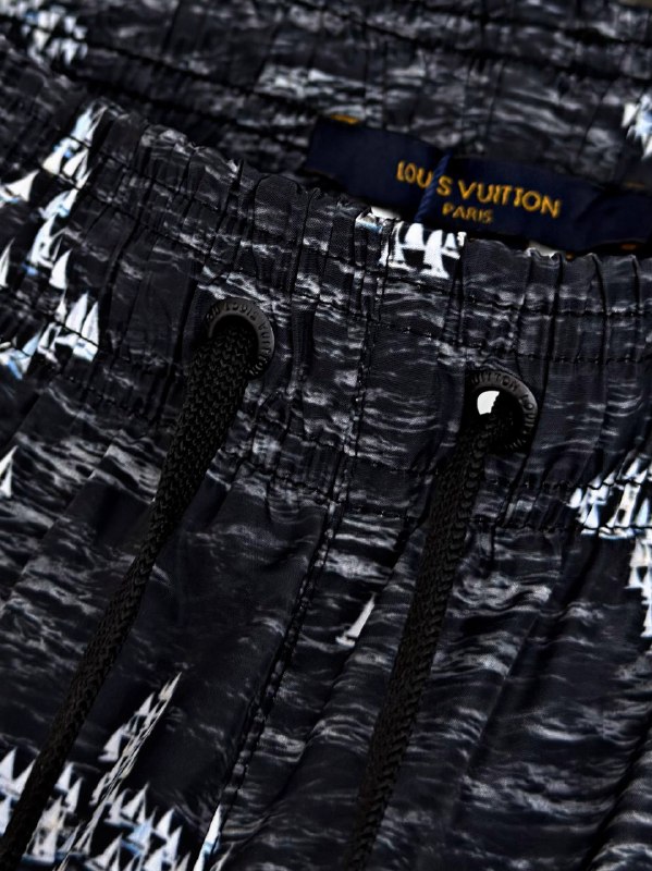 Apparel — TGlT08Lt7yJ1 view