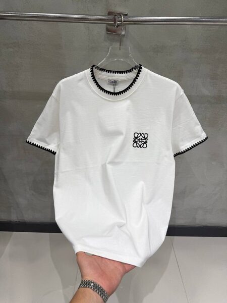 Apparel — TGlVm7xhJjIp view 2