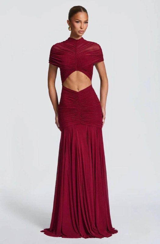 Apparel — TGlXInXKEo0F view