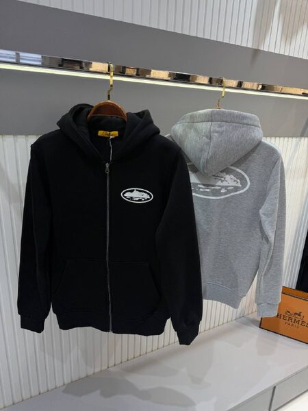Apparel — TGl_Fu6CqYeN