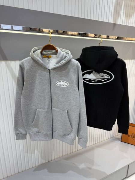 Apparel — TGl_Fu6CqYeN view 3
