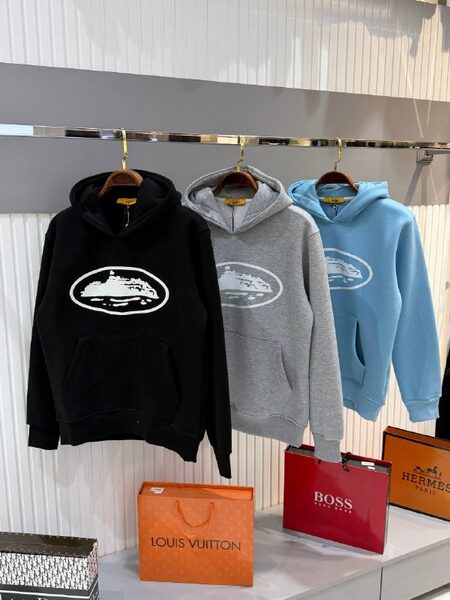 Apparel — TGl_Fu6CqYeN view 4