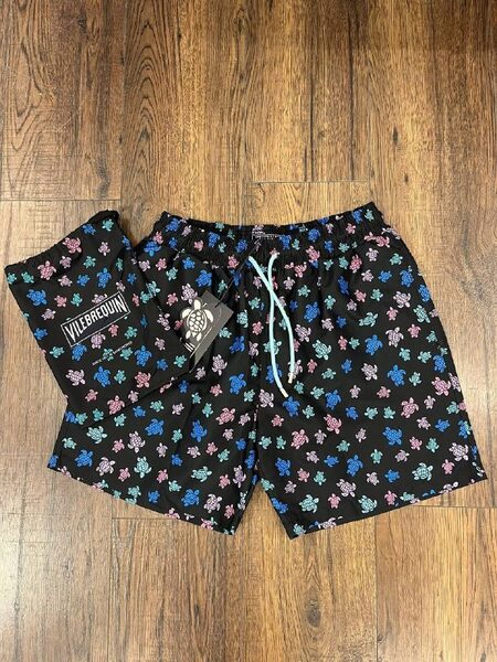 Apparel — TGldEBYIFgzQ view 6