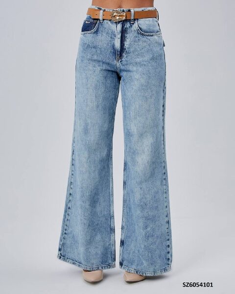 Apparel — TGlhBbm9DXo0 view 2