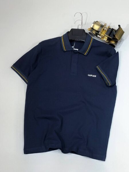 Apparel — TGln3eUYEg74 view 3