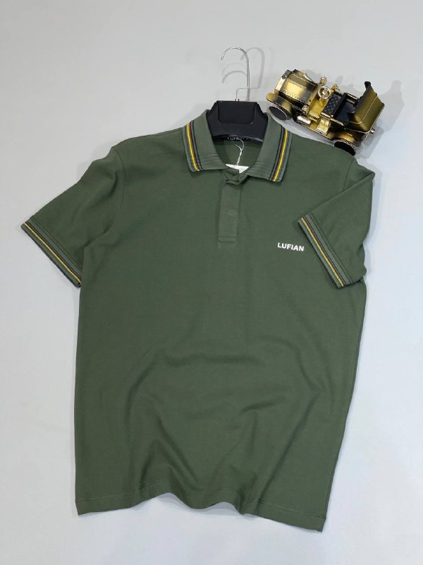 Apparel — TGln3eUYEg74 view