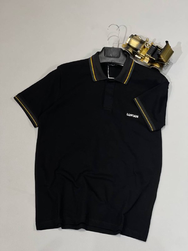 Apparel — TGln3eUYEg74 view