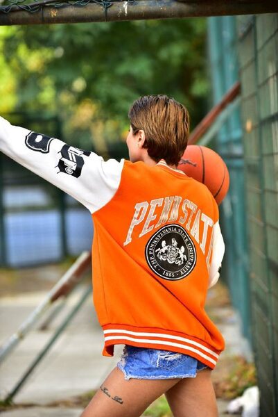 Apparel — TGlr6s7s-hwo