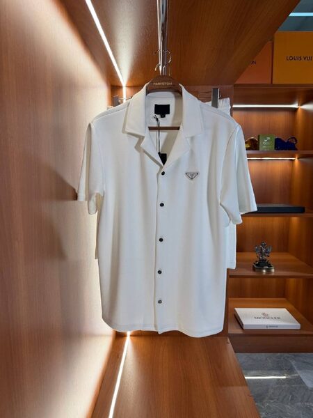 Apparel — TGltlSW5bPzZ view 3