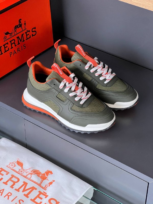 Men's Sneakers — TGltsyP8-2b0