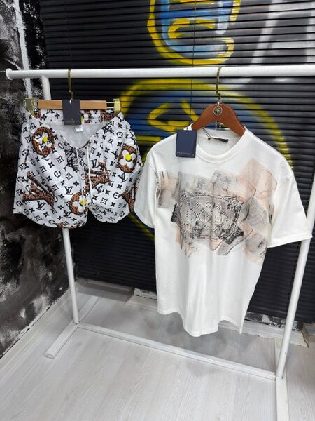 Apparel — TGlvVwgu1W0F view 2