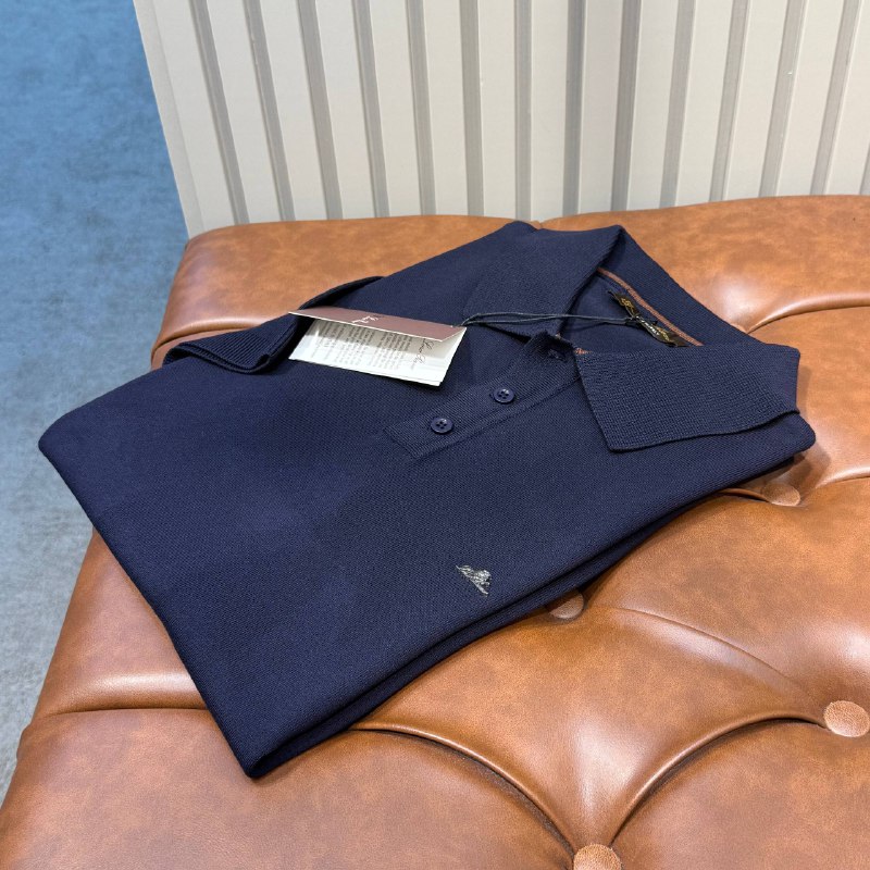 Apparel — TGlwnSB9aBfe view