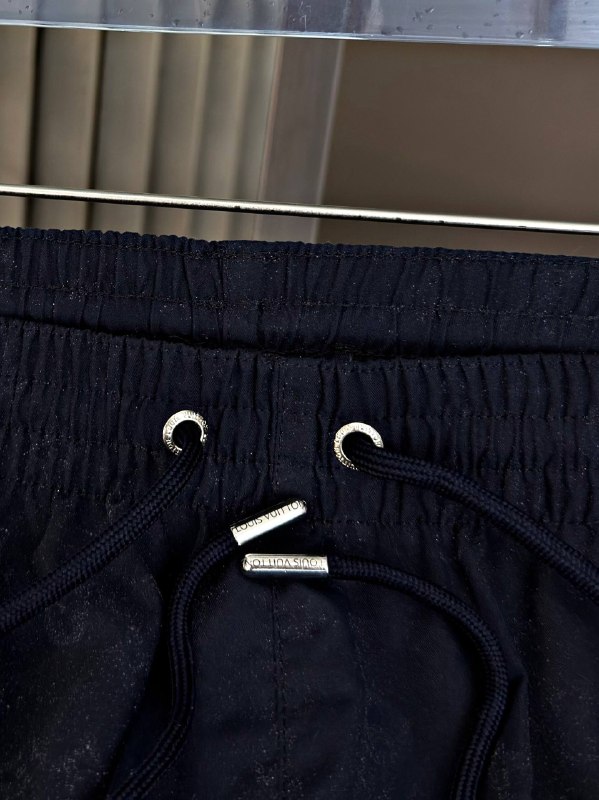 Apparel — TGm218am1q9S view