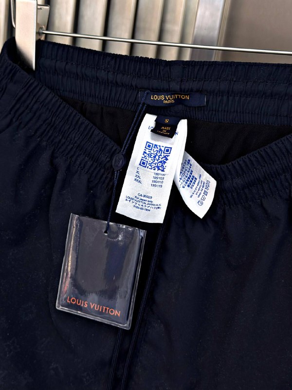 Apparel — TGm218am1q9S view