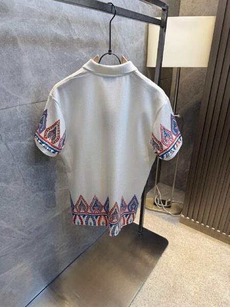 Apparel — TGm29wQtFaYG view 3
