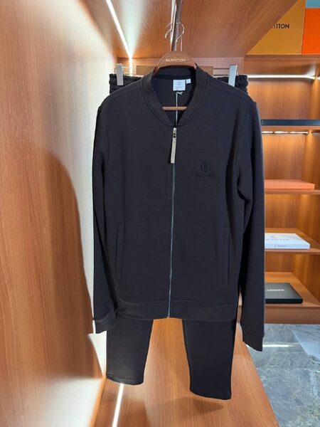 Apparel — TGm8iFKNF8MS view 4