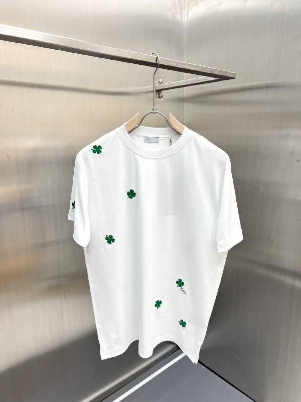 Apparel — TGm9r1L2Qehx