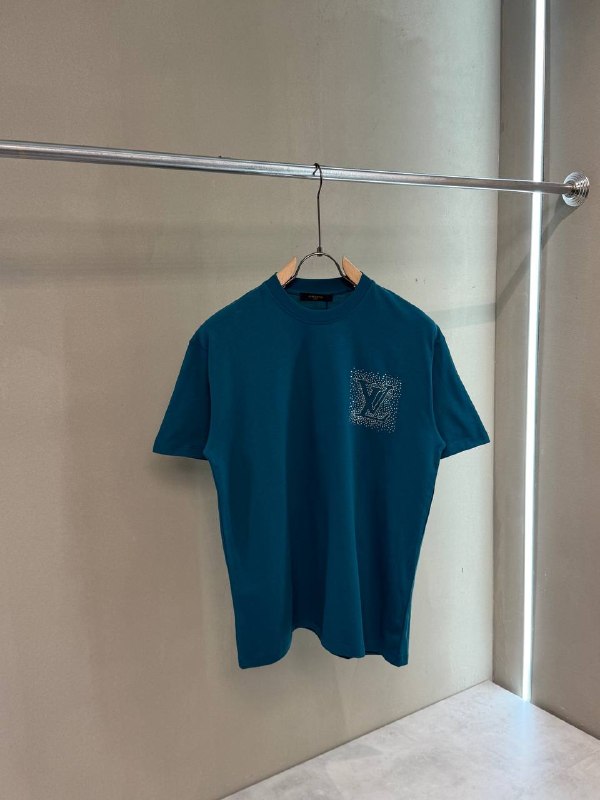 Apparel — TGmDliQS72Mo view