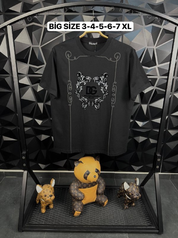 Apparel — TGmGu4sNAxhs view