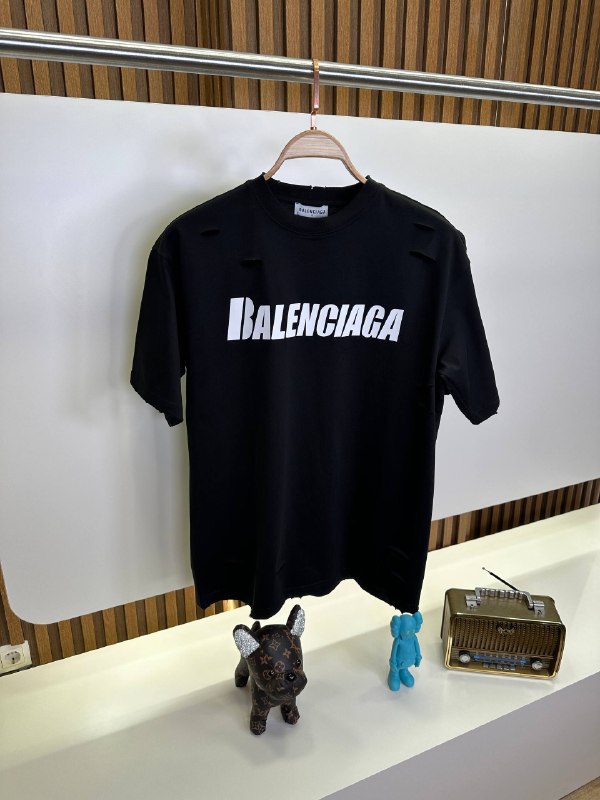 Apparel — TGmkvlc8HO9- view