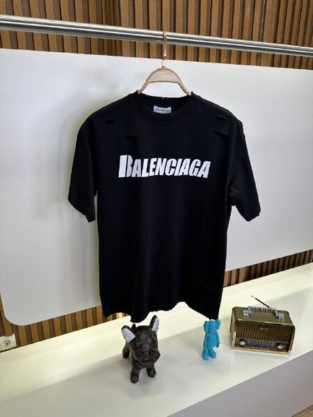 Apparel — TGmkvlc8HO9- view 2