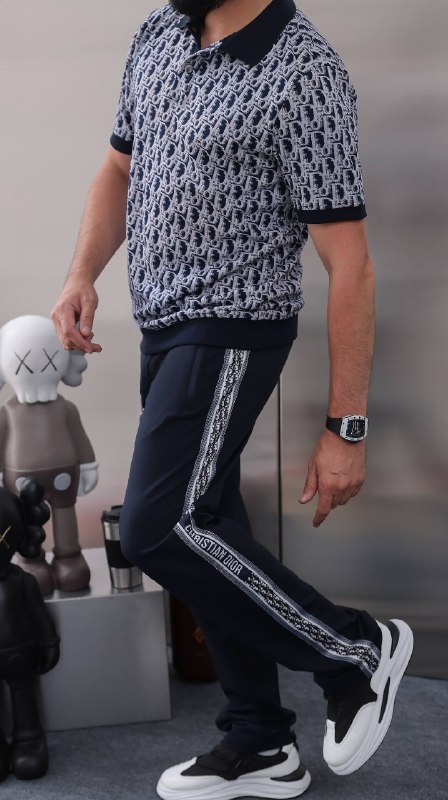 Apparel — TGmmzei_j8zz view