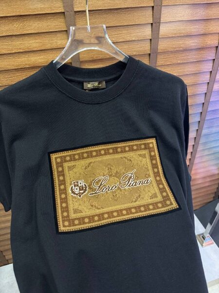 Apparel — TGmqp14AHL9y