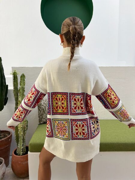 Apparel — TGn1X0Wzsfmw view 5