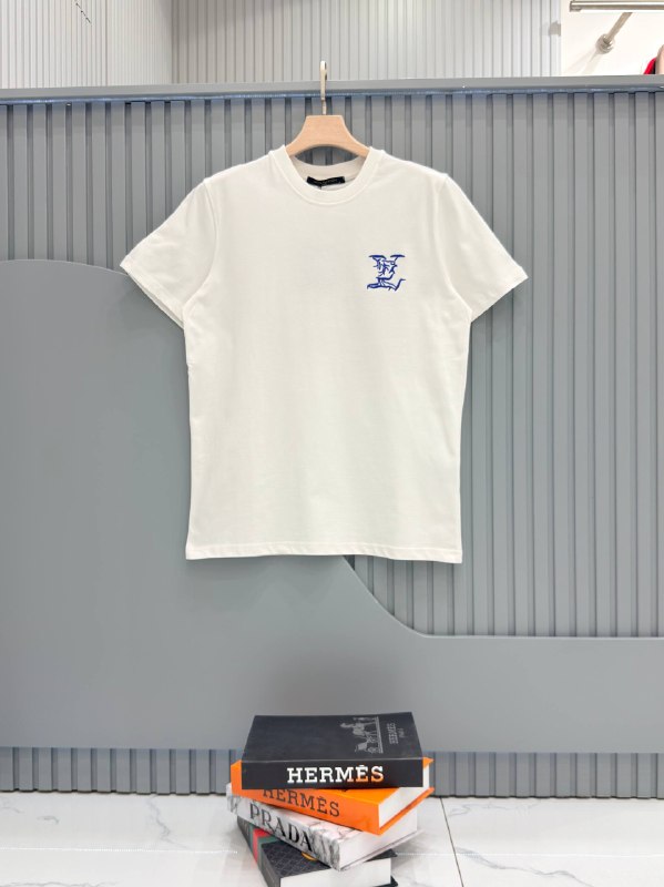 Apparel — TGnImK0U3U_t
