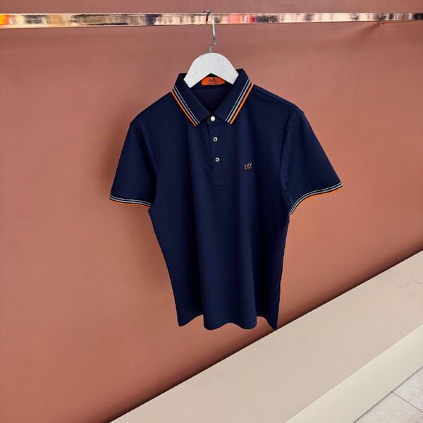 Apparel — TGnVk5b3RavA view 3