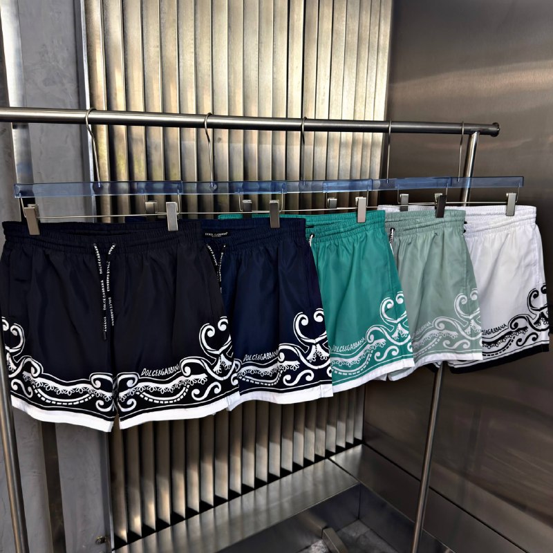 Apparel — TGnW6Mm3e_fQ
