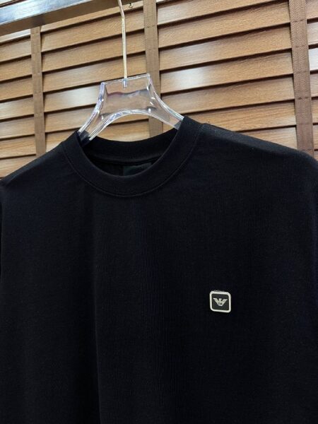 Apparel — TGnc5fmreRRm view 2