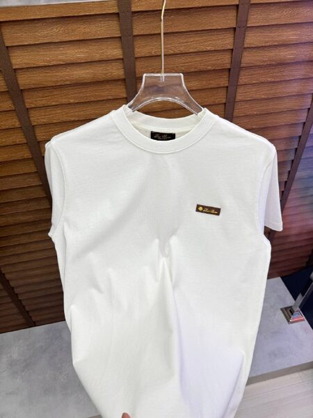 Apparel — TGnnNyHPi6W1