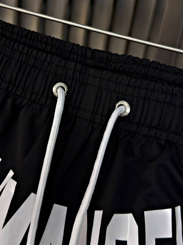 Apparel — TGnnOPihng9W view