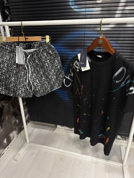 Apparel — TGnqt-a8fD1z view 2