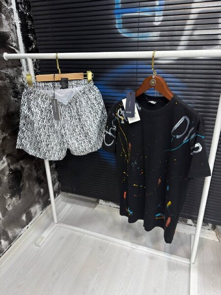 Apparel — TGnqt-a8fD1z view 4