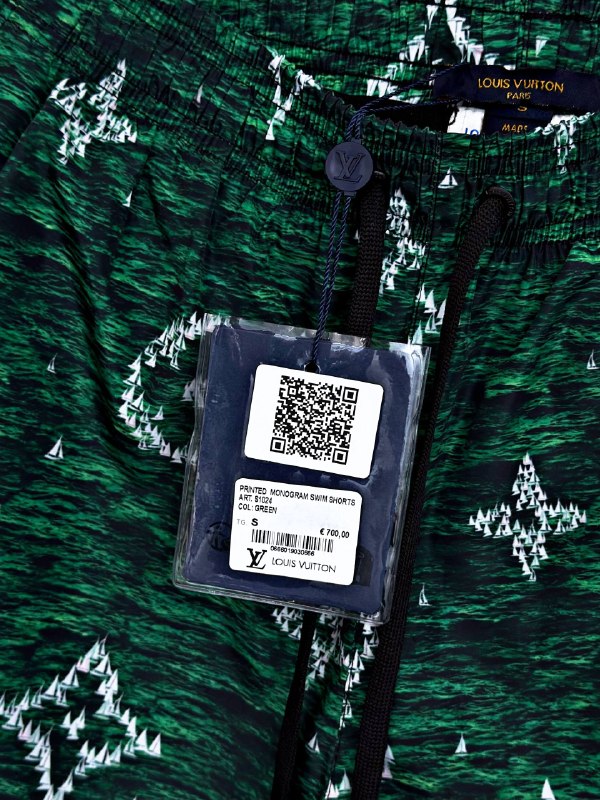 Apparel — TGnvlZEx2CoN view